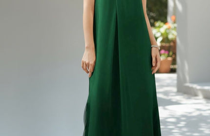 Crisscross halter top dress with solid fringe hem