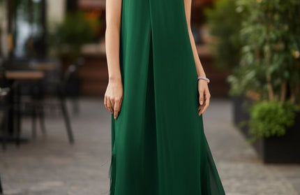 Crisscross halter top dress with solid fringe hem