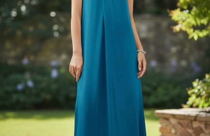 Crisscross halter top dress with solid fringe hem