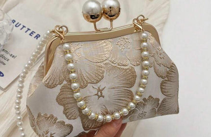 Classic pearl purse