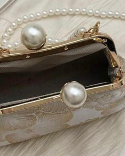 Classic pearl purse