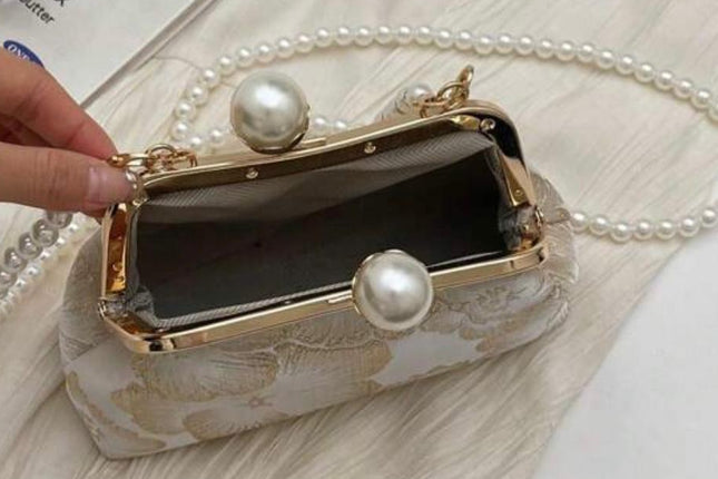 Classic pearl purse